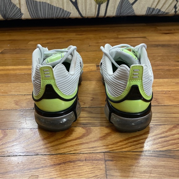 2020 Nike Air Vapormax 360 ‘Summit White/Ghost Green’ Used w/ Replacement Box - Picture 5 of 8